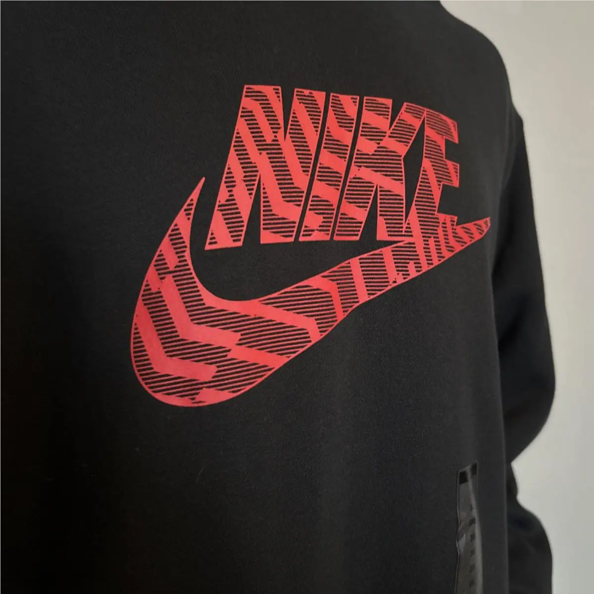 Nike clothing - Black (UPC: 0886915615979) 3