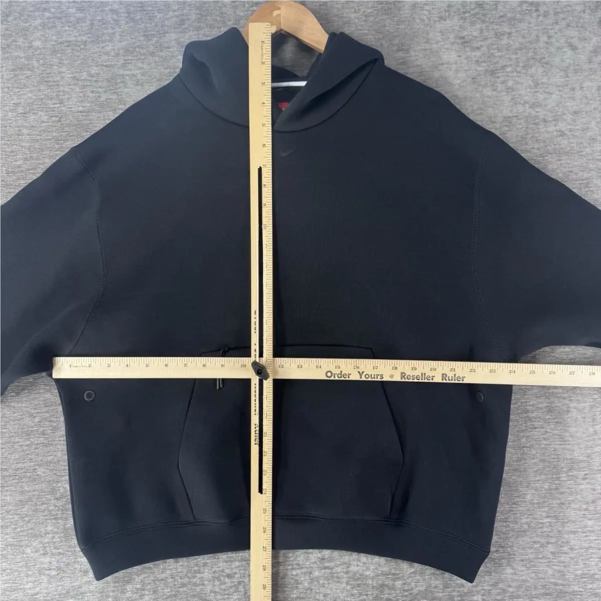 Nike clothing - Black (UPC: 0198485028135) 4