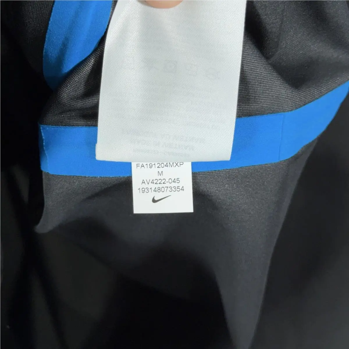 Nike clothing - Nike AV4222-045 - Black 11