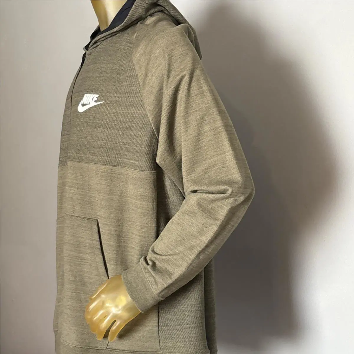 Nike clothing - Green (UPC: 0887225635541) 2