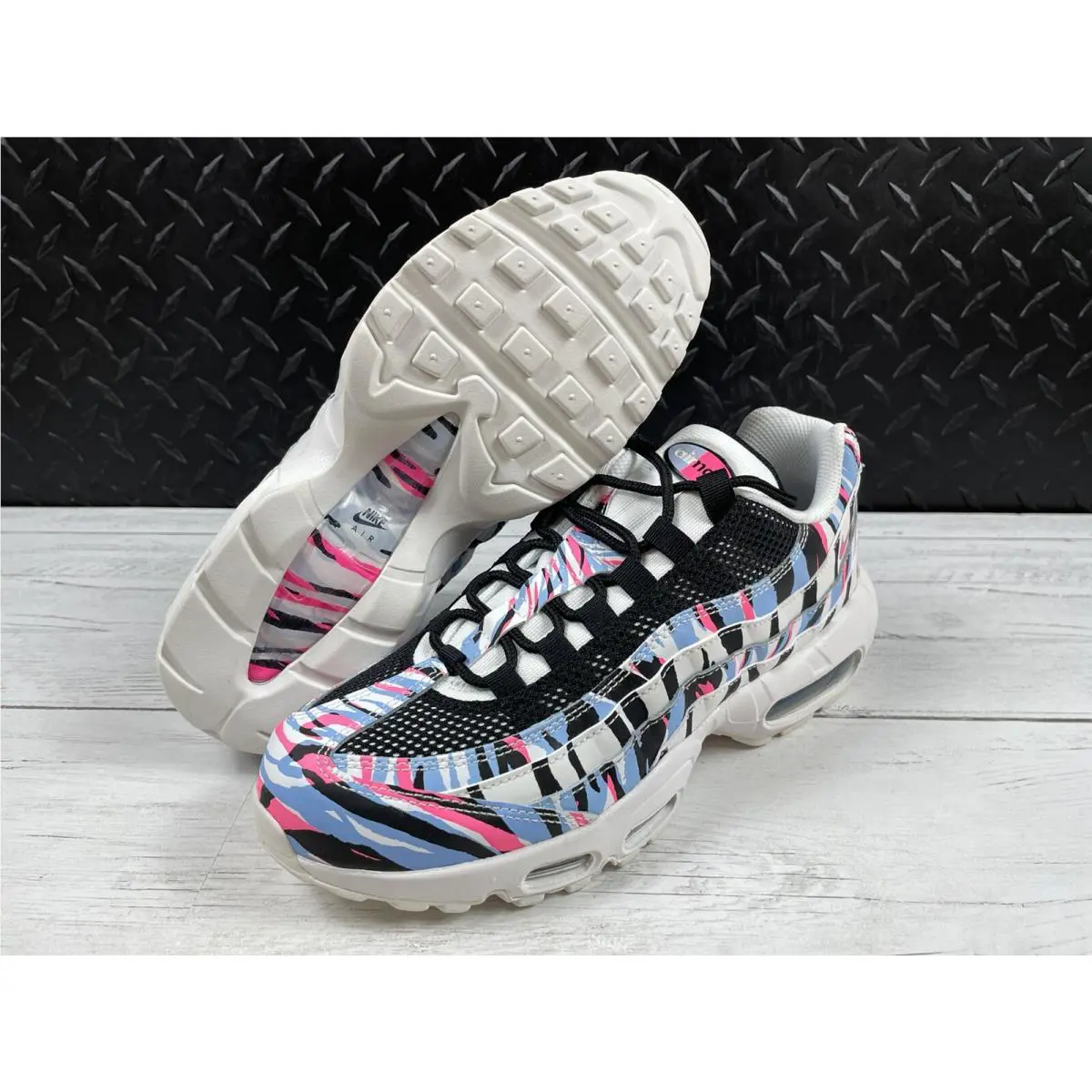 Nike shoes - Nike Air Max 95 Country Pack - CW2359-100 - Multicolor (UPC: 0194272298644) 4