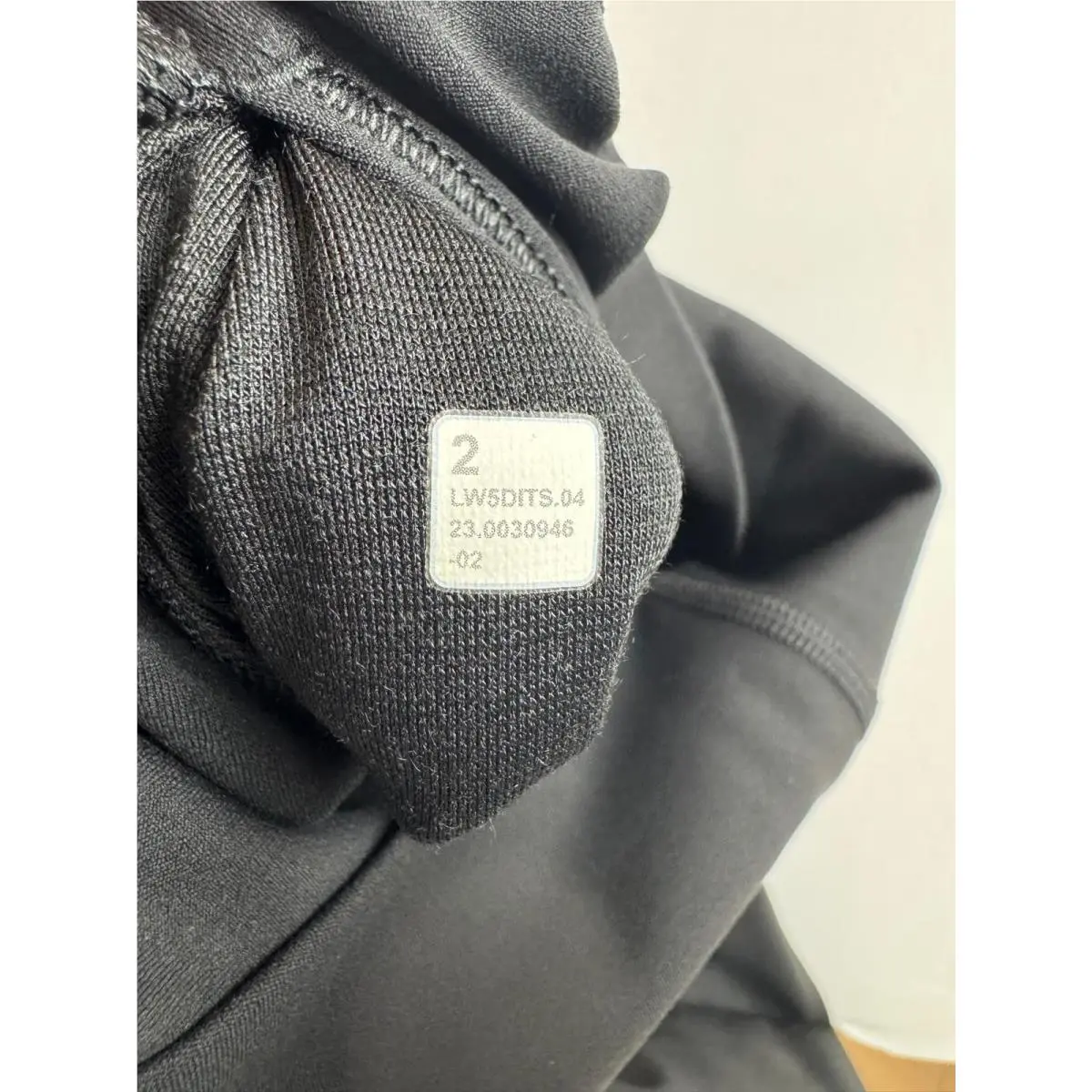 Lululemon clothing - Black 4