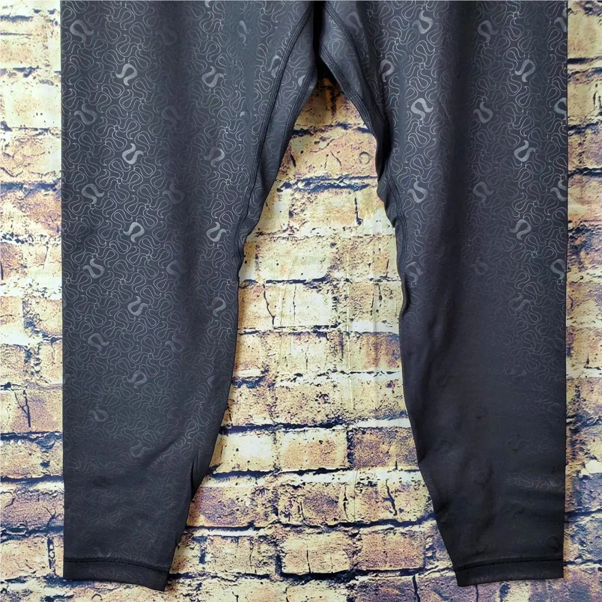 Lululemon clothing - Black 1