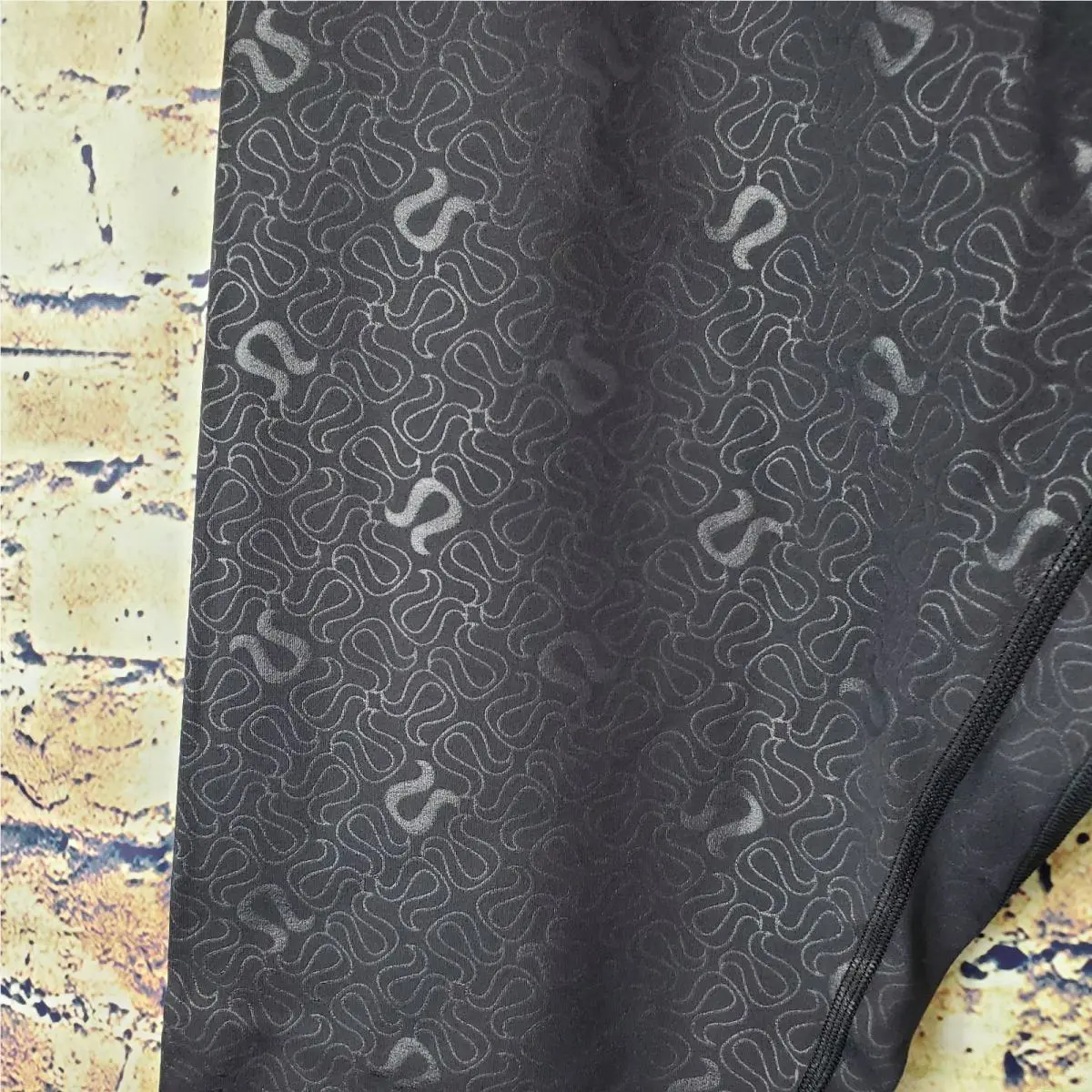 Lululemon clothing - Black 2