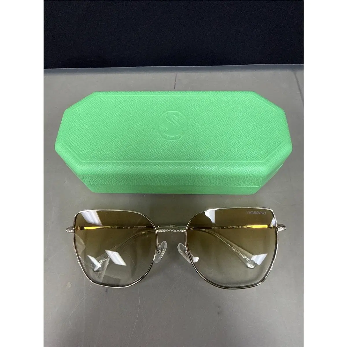 7021D Pale Gold/clear Gradient Yellow Lens 140/59-19 by Swarovski