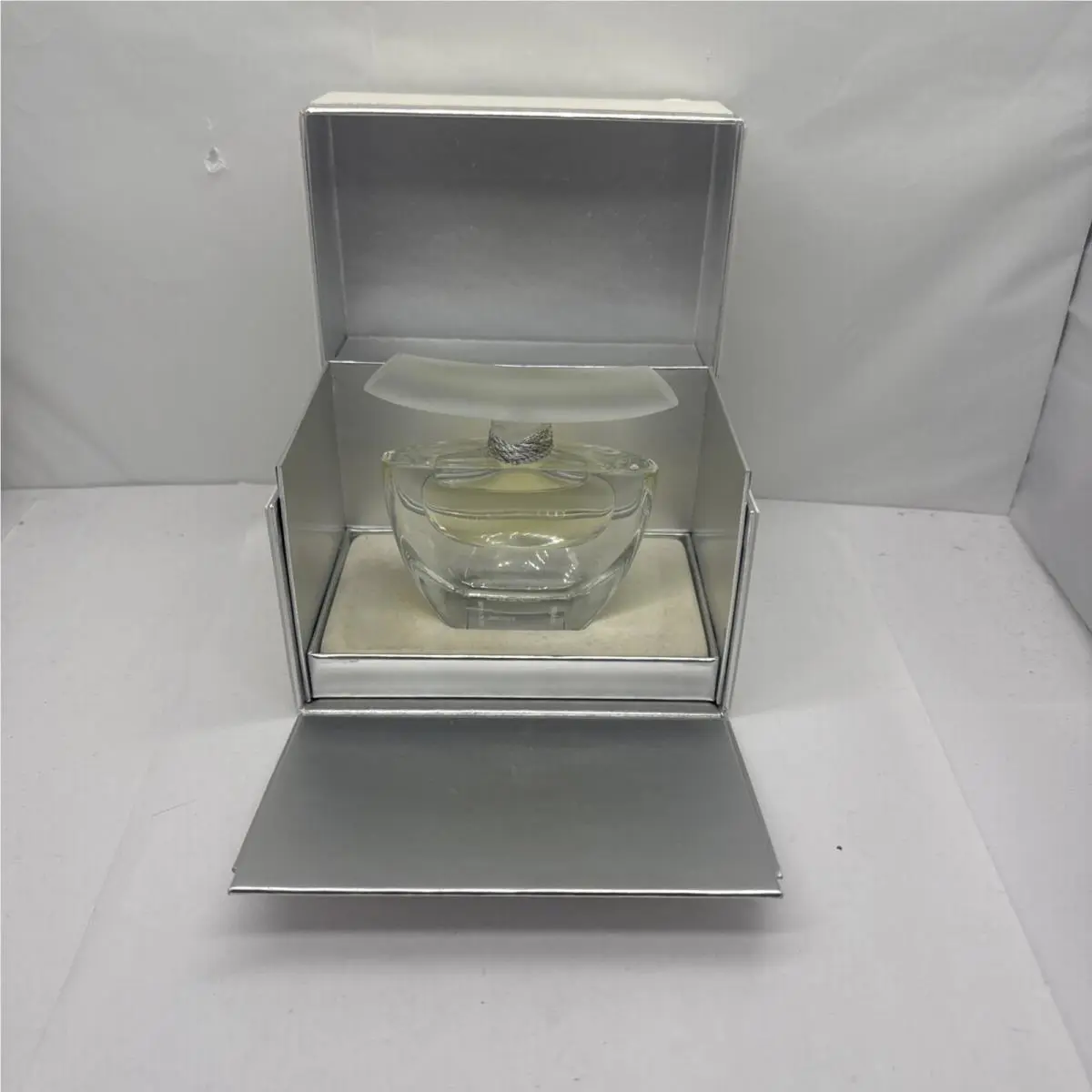 Dazzling Silver by Estee Lauder Women 0.37 oz / 11 ml Pure Parfum Splash