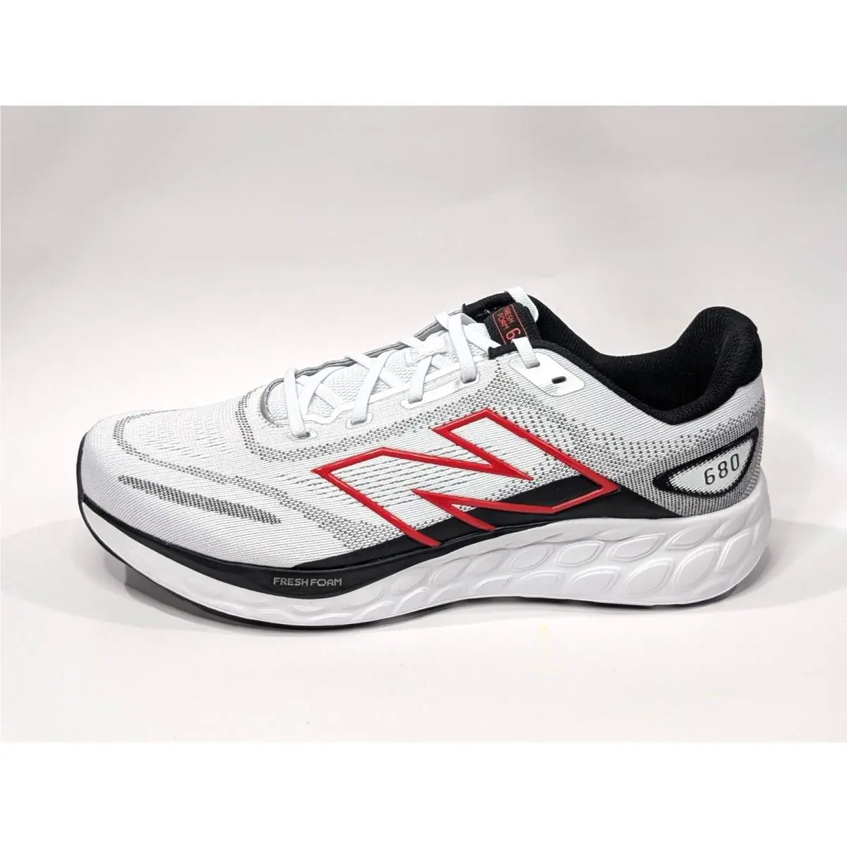 New Balance shoes - New Balance Fresh Foam 680 V8 - M680RW8 - White/Black 5