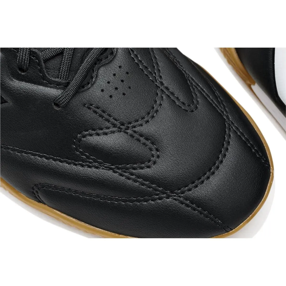 New Balance shoes - Black/NB White 4