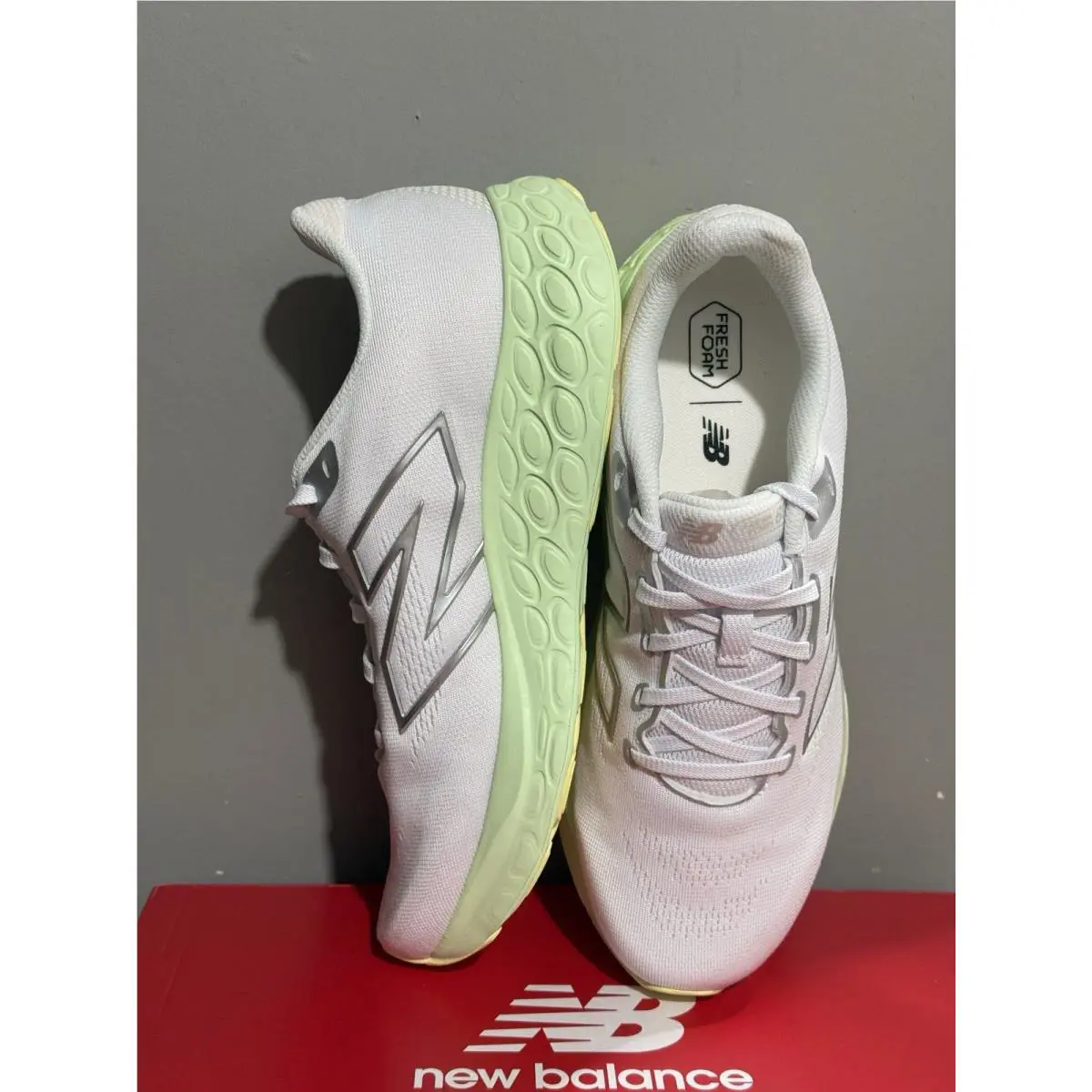 New Balance shoes - New Balance Fresh Foam 680 - W680RM8 - White/Reflection/Melon Water 11