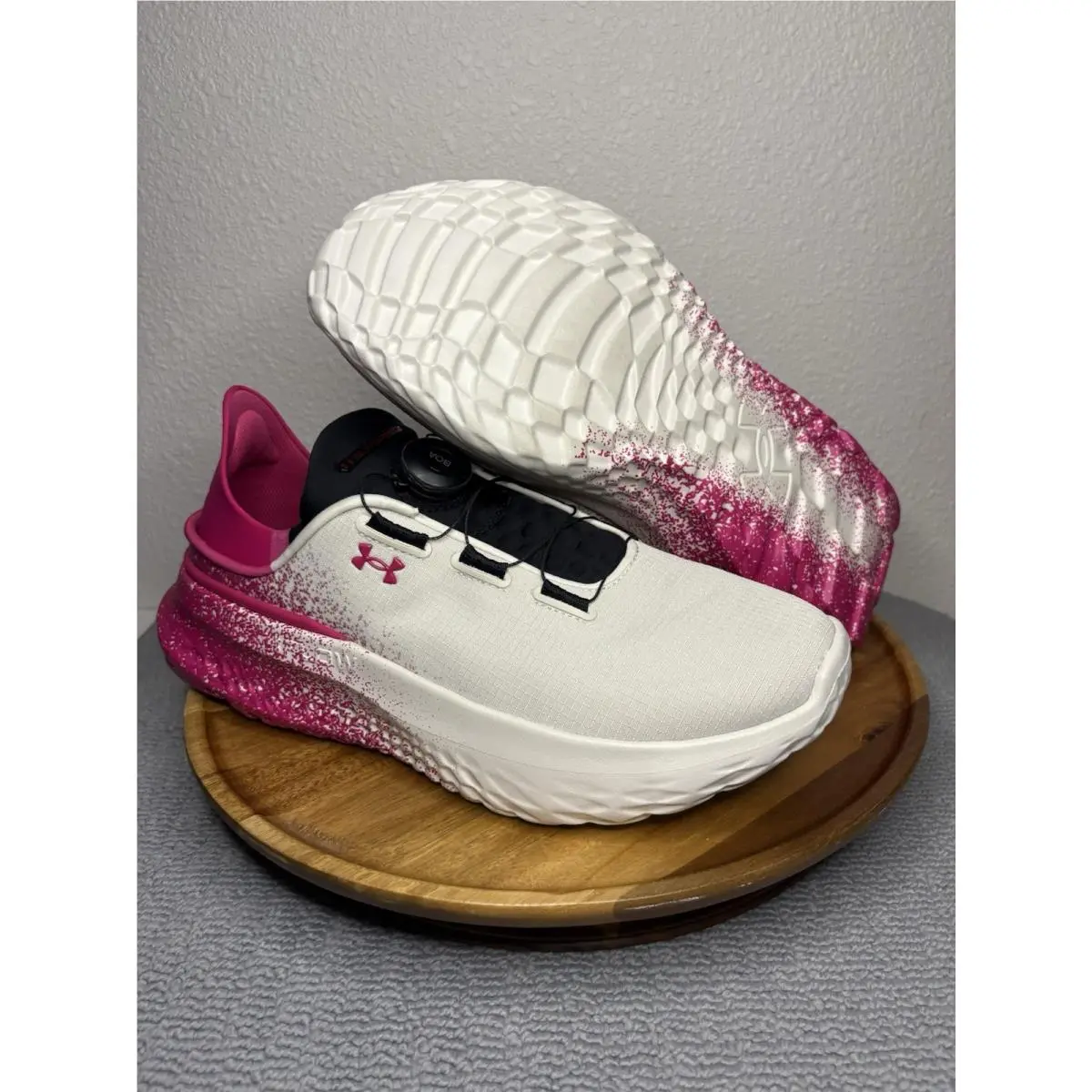 Mens Size 10.5 Under Armour UA Slipspeed Mega Fade White Pink 6003918-110