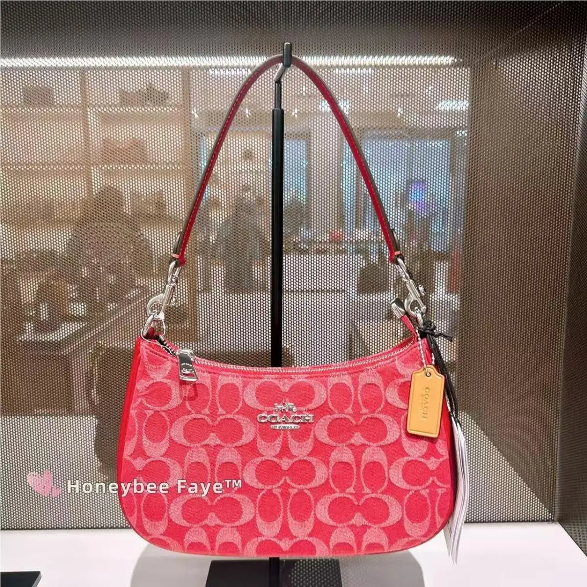 Coach Teri Shoulder Bag In Signature Denim CDE43/CDQ56