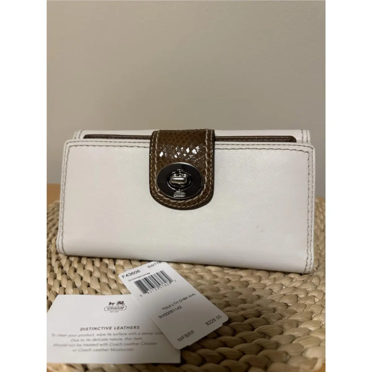 White Coach Leather Essential Slim Wallet