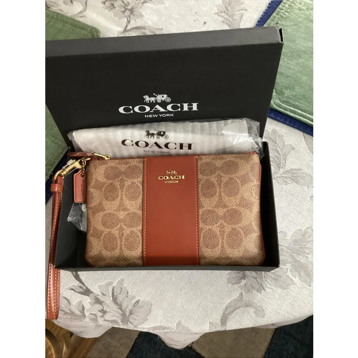 Coach Signature Wristlet Tan/rust Large Straight Zip