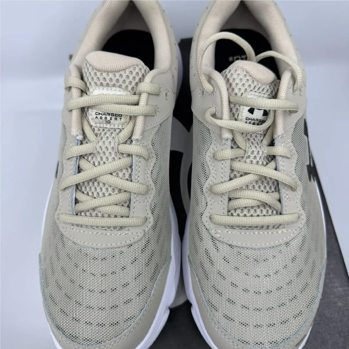 Under Armour shoes - Under Armour Charged Assert - Charged Assert - Gold 5