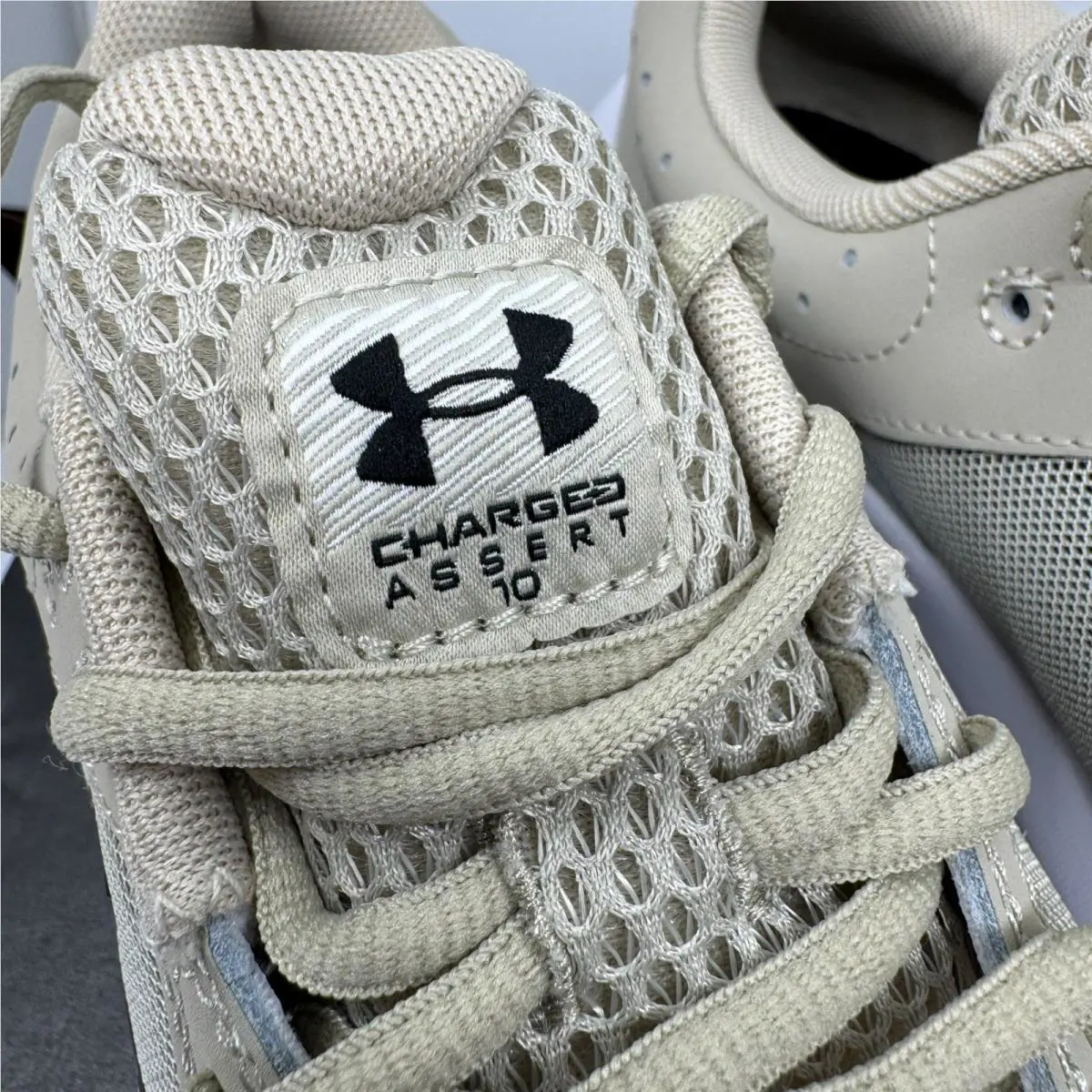 Under Armour shoes - Under Armour Charged Assert - Charged Assert - Gold 2