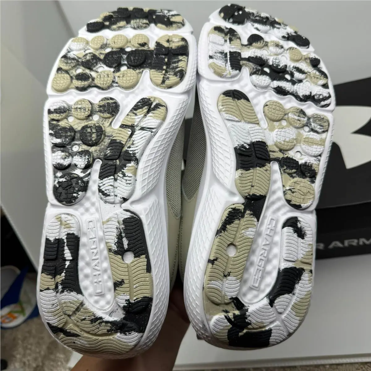 Under Armour shoes - Under Armour Charged Assert - Charged Assert - Gold 6