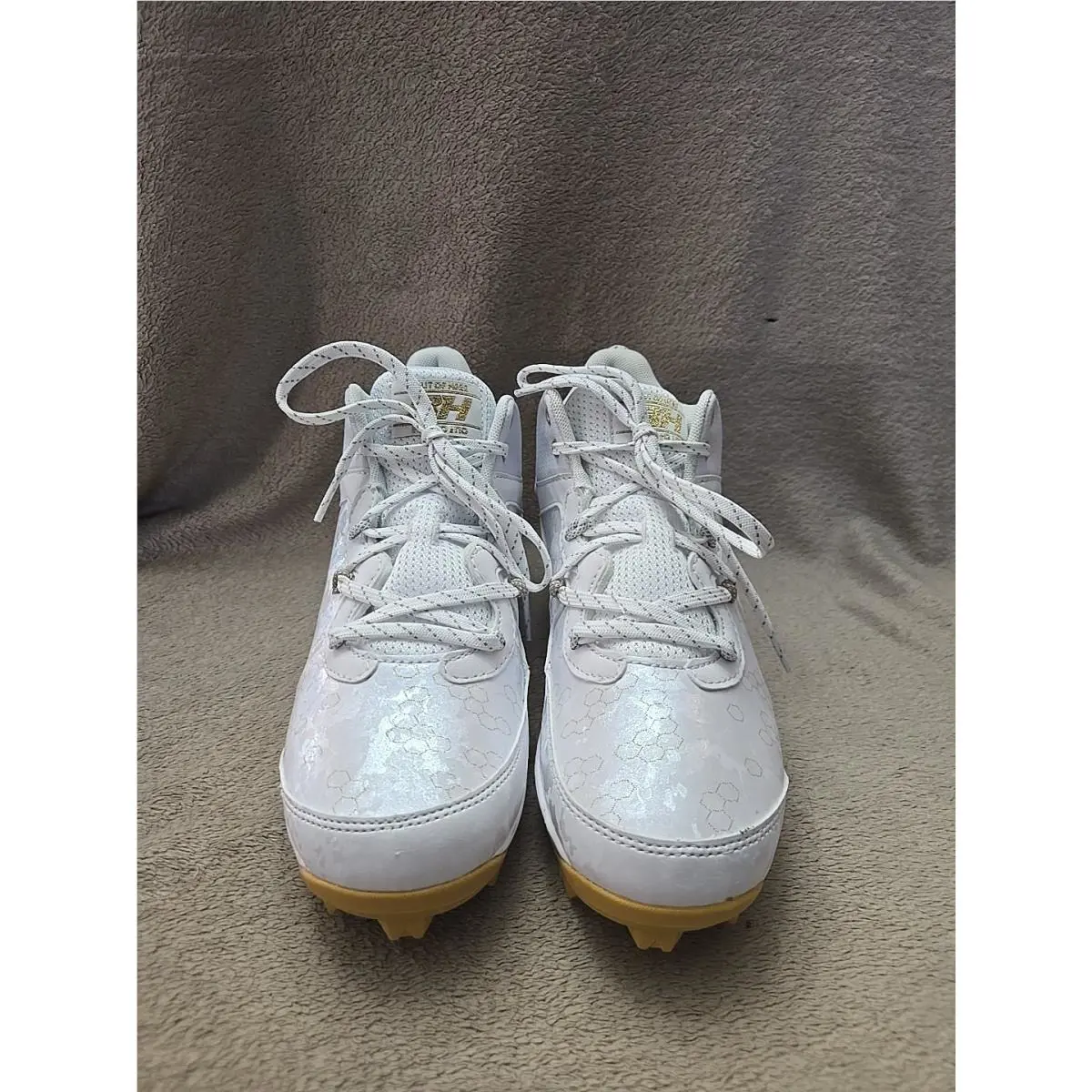 Under Armour shoes - Under Armour Harper 8 - Harper - 3026592-100 - white metallic gold 2