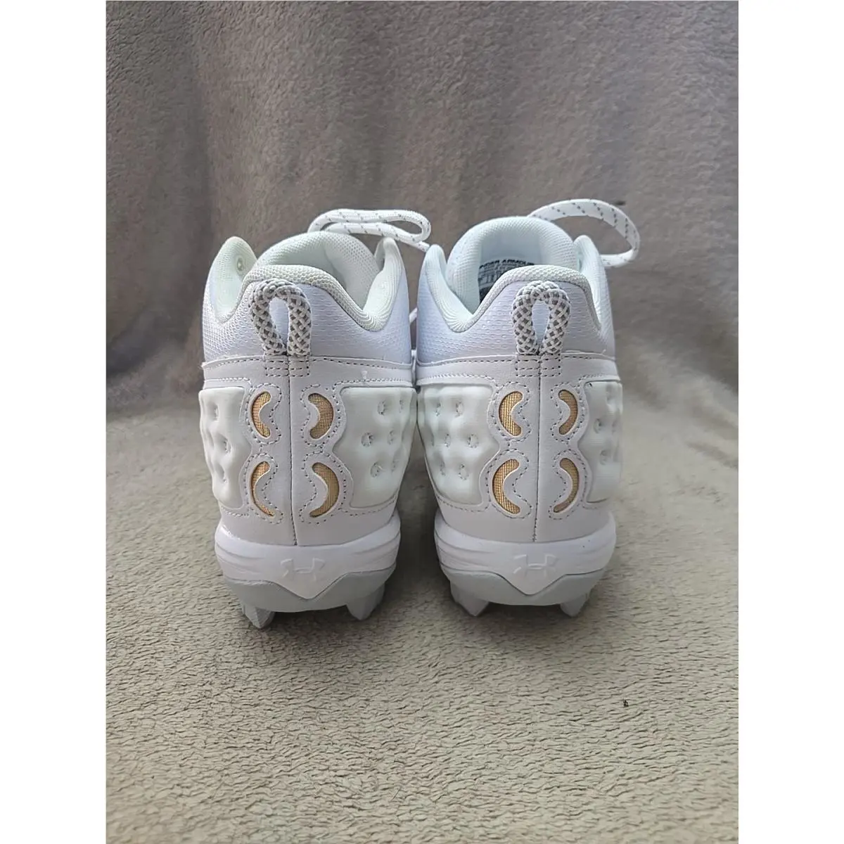 Under Armour shoes - Under Armour Harper 8 - Harper - 3026592-100 - white metallic gold 5