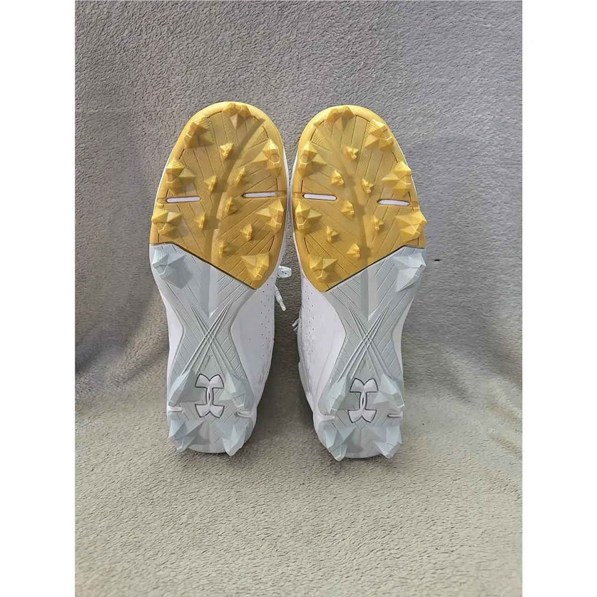 Under Armour shoes - Under Armour Harper 8 - Harper - 3026592-100 - white metallic gold 6
