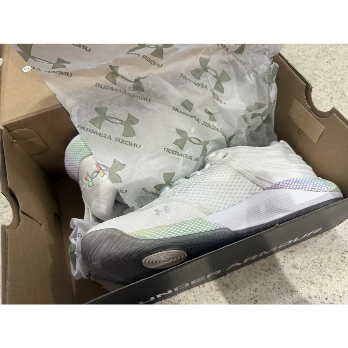 Under Armour shoes - Under Armour HVR Block City Elite - 3024043 - White/Breeze/Metallic Silver (UPC: 195250099987) 6