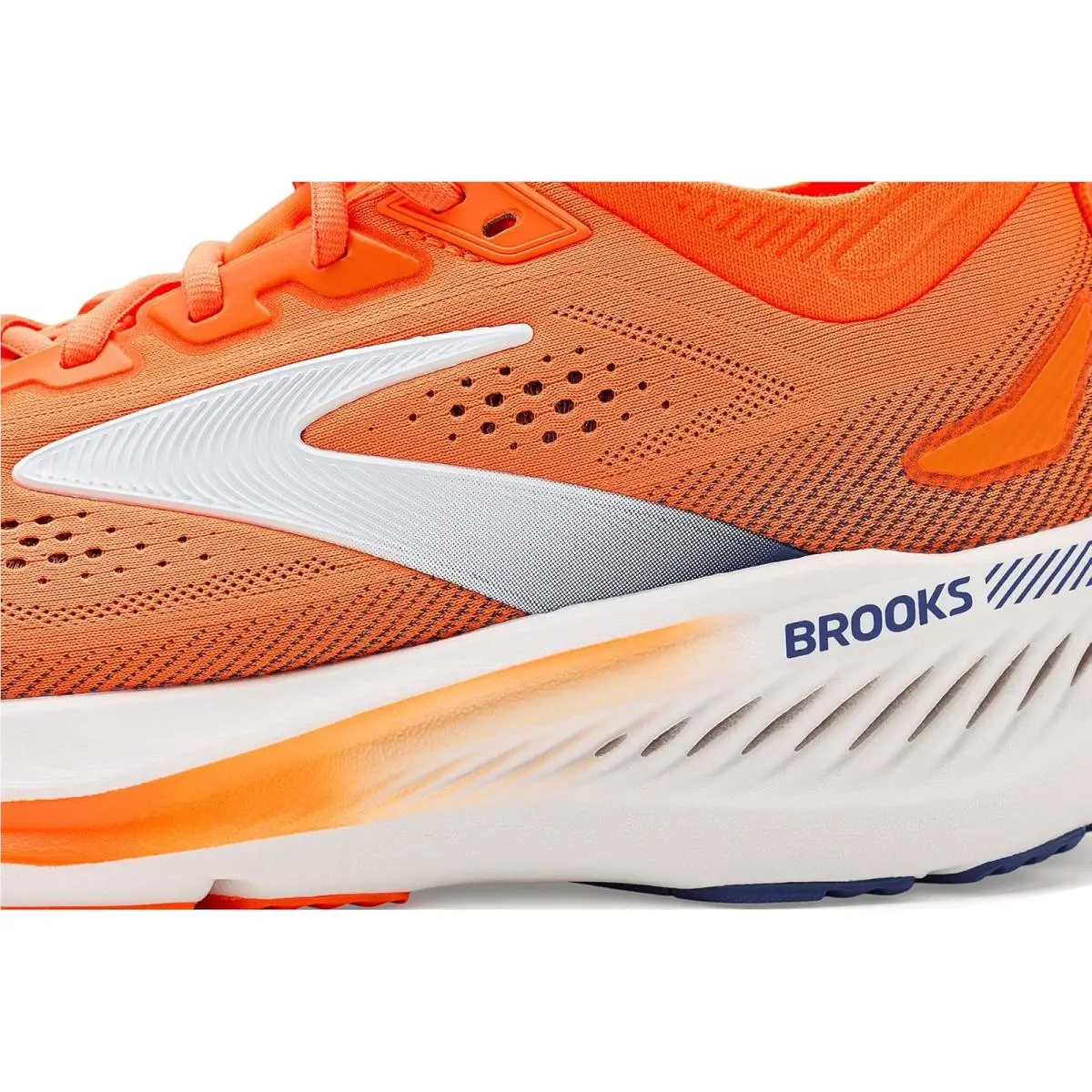 Brooks shoes - Black/Black/Ebony 32