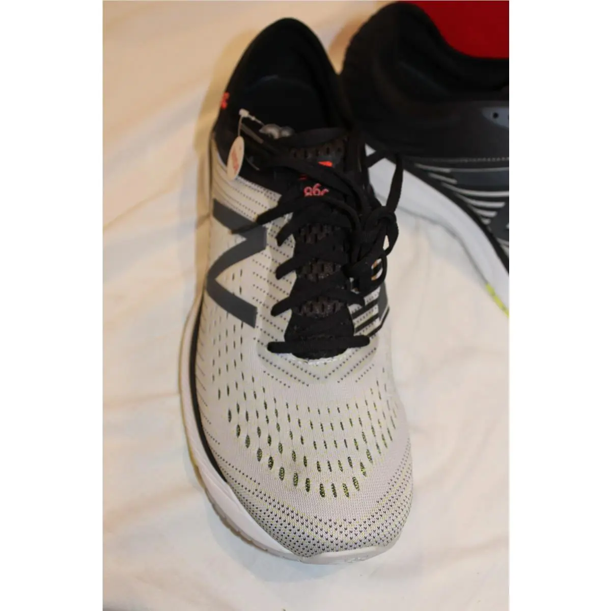 New Balance shoes - New Balance 860 - BLACK WHITE 2