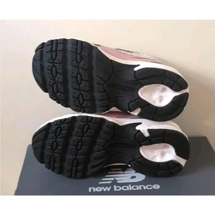 New Balance shoes - New Balance 740 - Pink 3