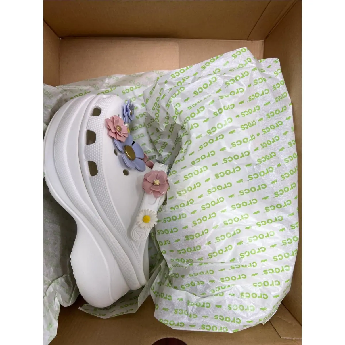 Crocs shoes - Lost General Collaboration - Lost General Collaboration - White 4
