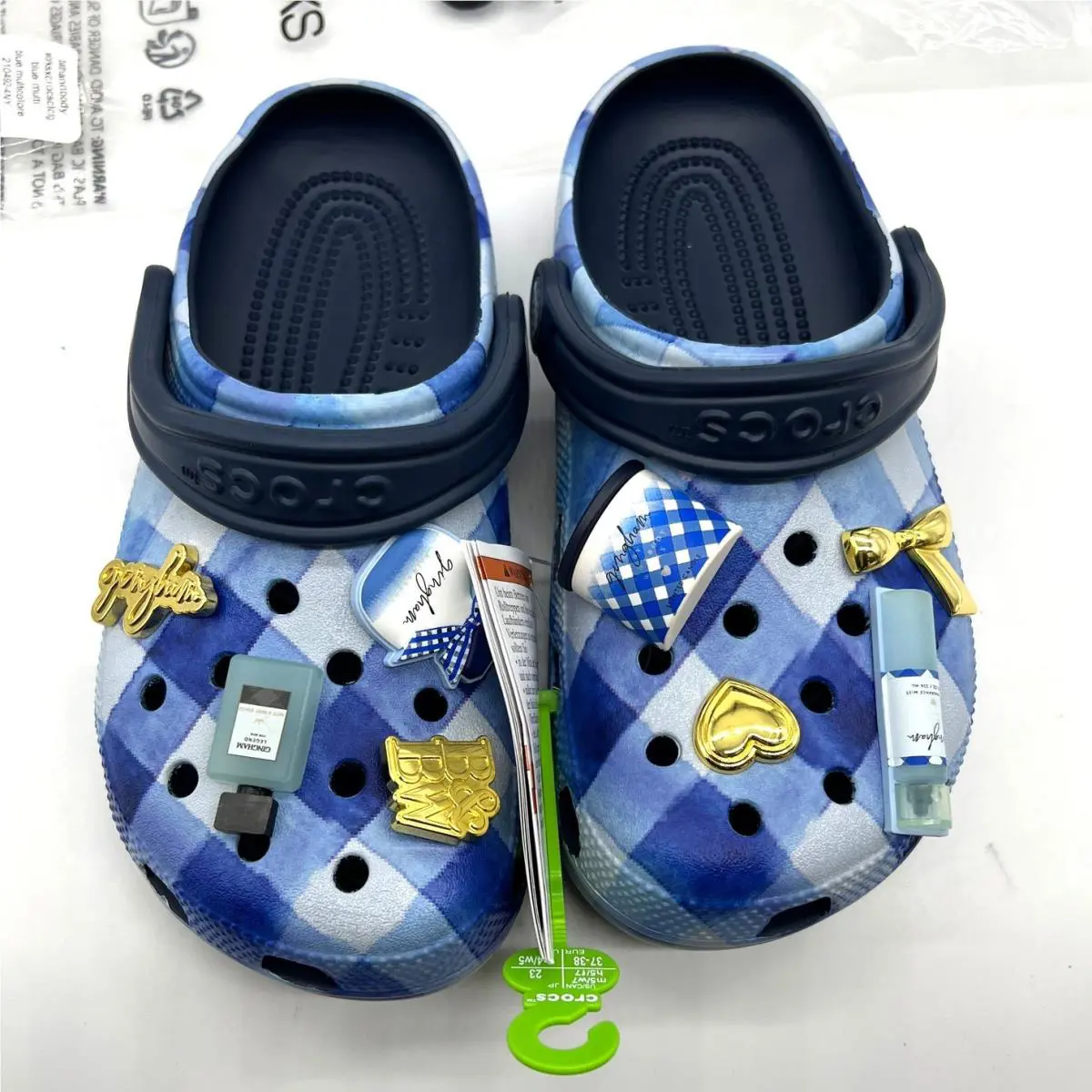 Bath and Body Works Crocs Gingham w/ Jibbitz™ Charms Womens 7 Mens 5