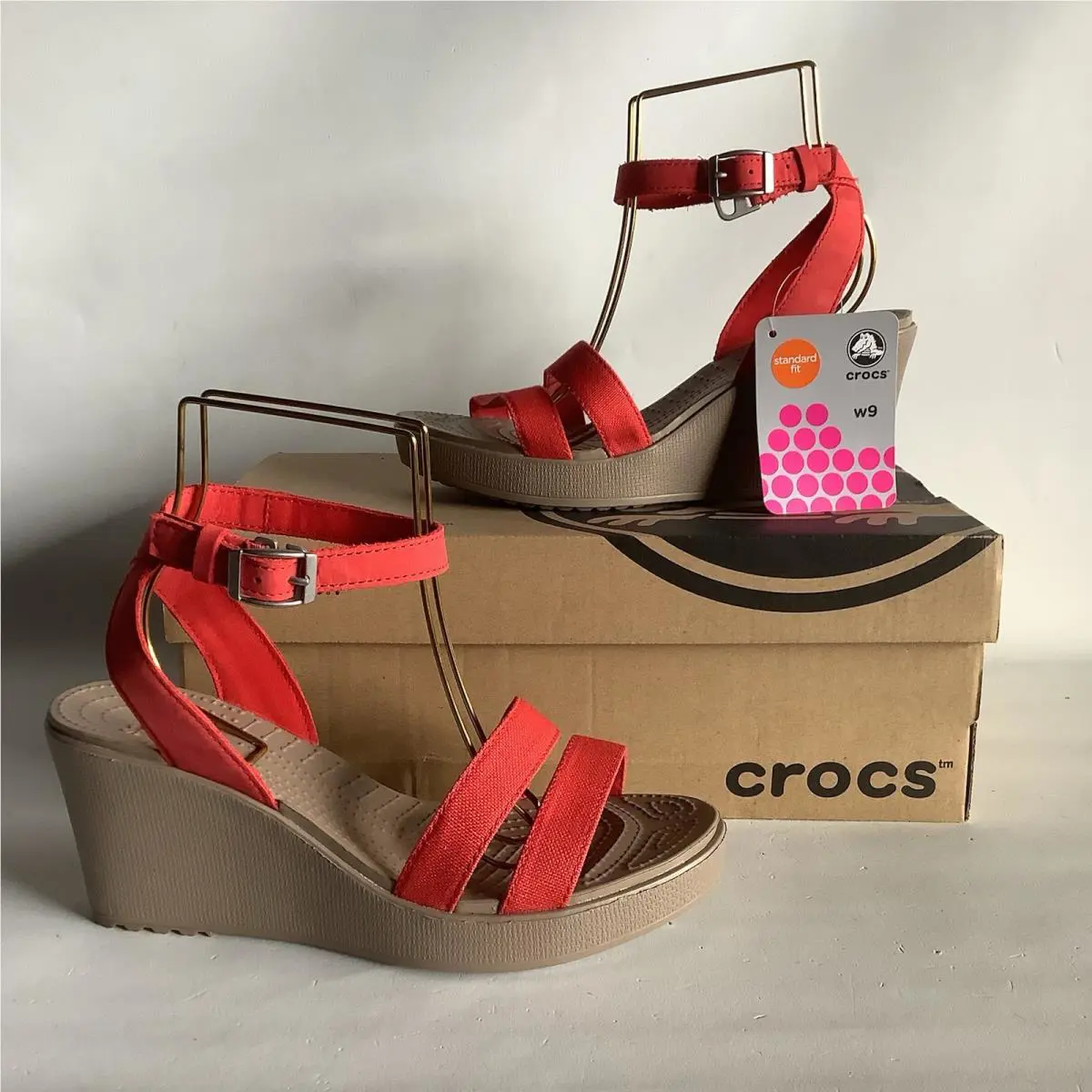 Crocs Leigh Ankle Strap Wedge Sandals in Scarlet/mushroom - Womens 9