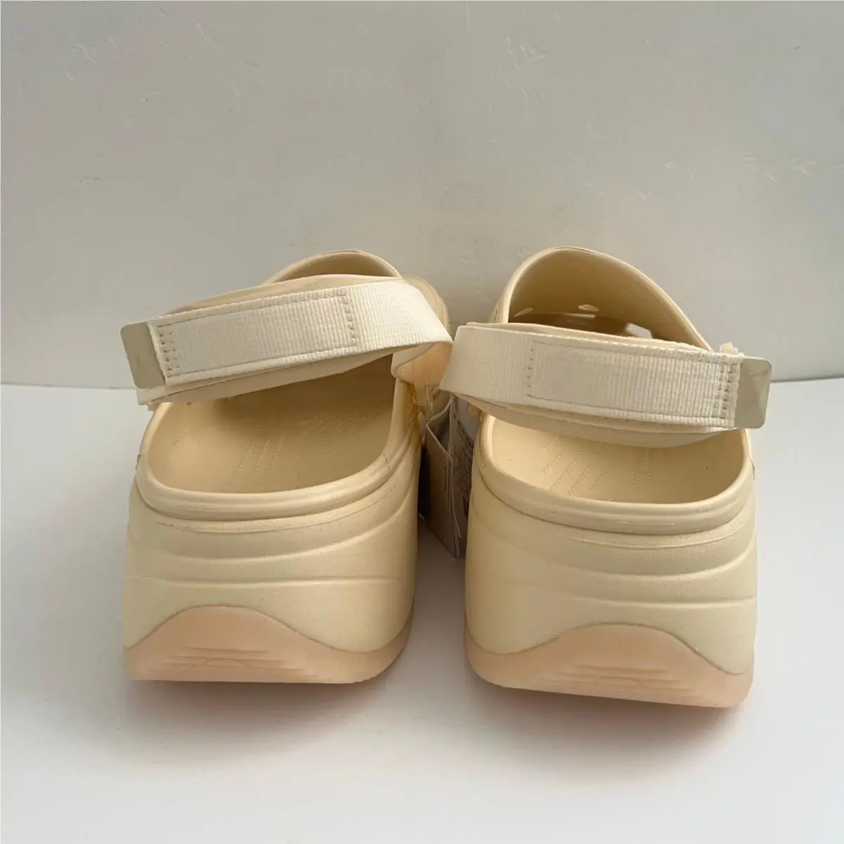 Crocs shoes - Cream 10