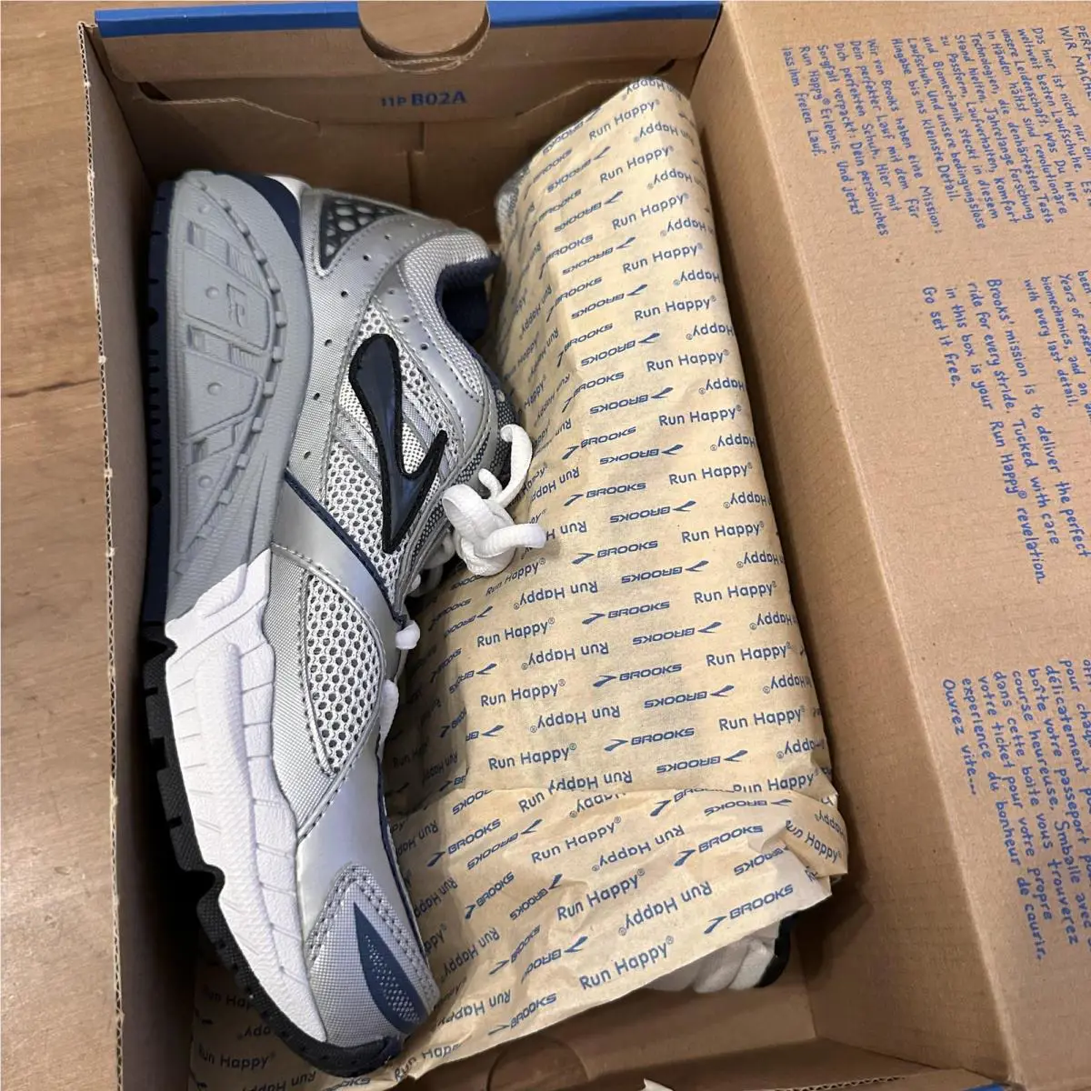 Brooks shoes - Brooks Addiction Walker 2 - Addiction Walker - 110100 1B 114 - Silver 6