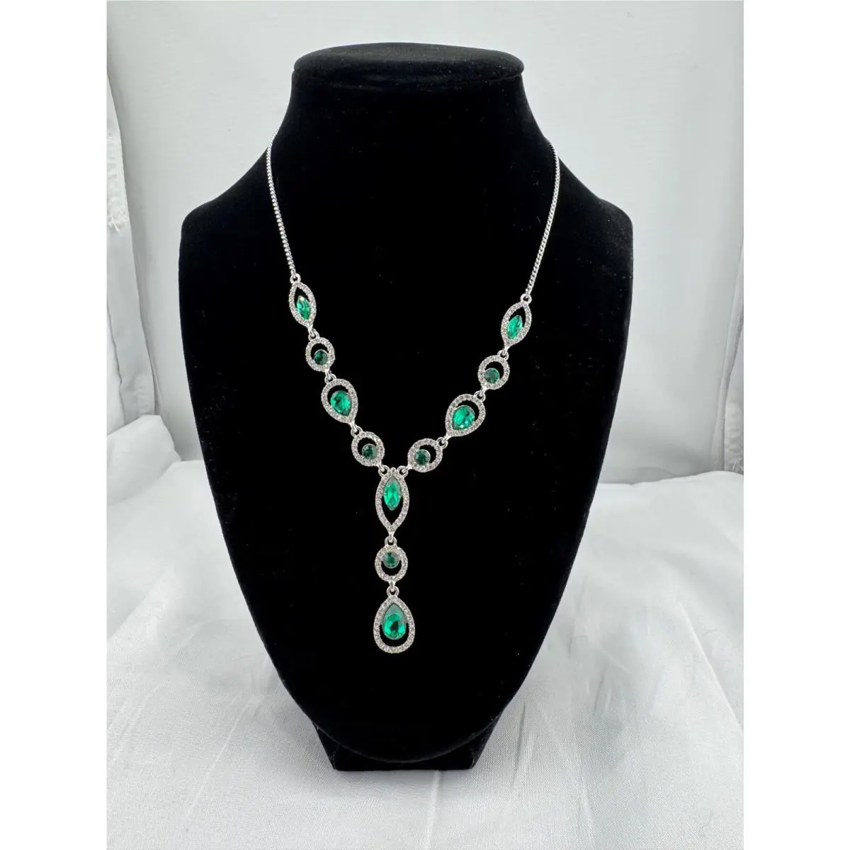 Givenchy Silver Tone Green/white Stones Pavé Y Stone Lariat Necklace Bracelet