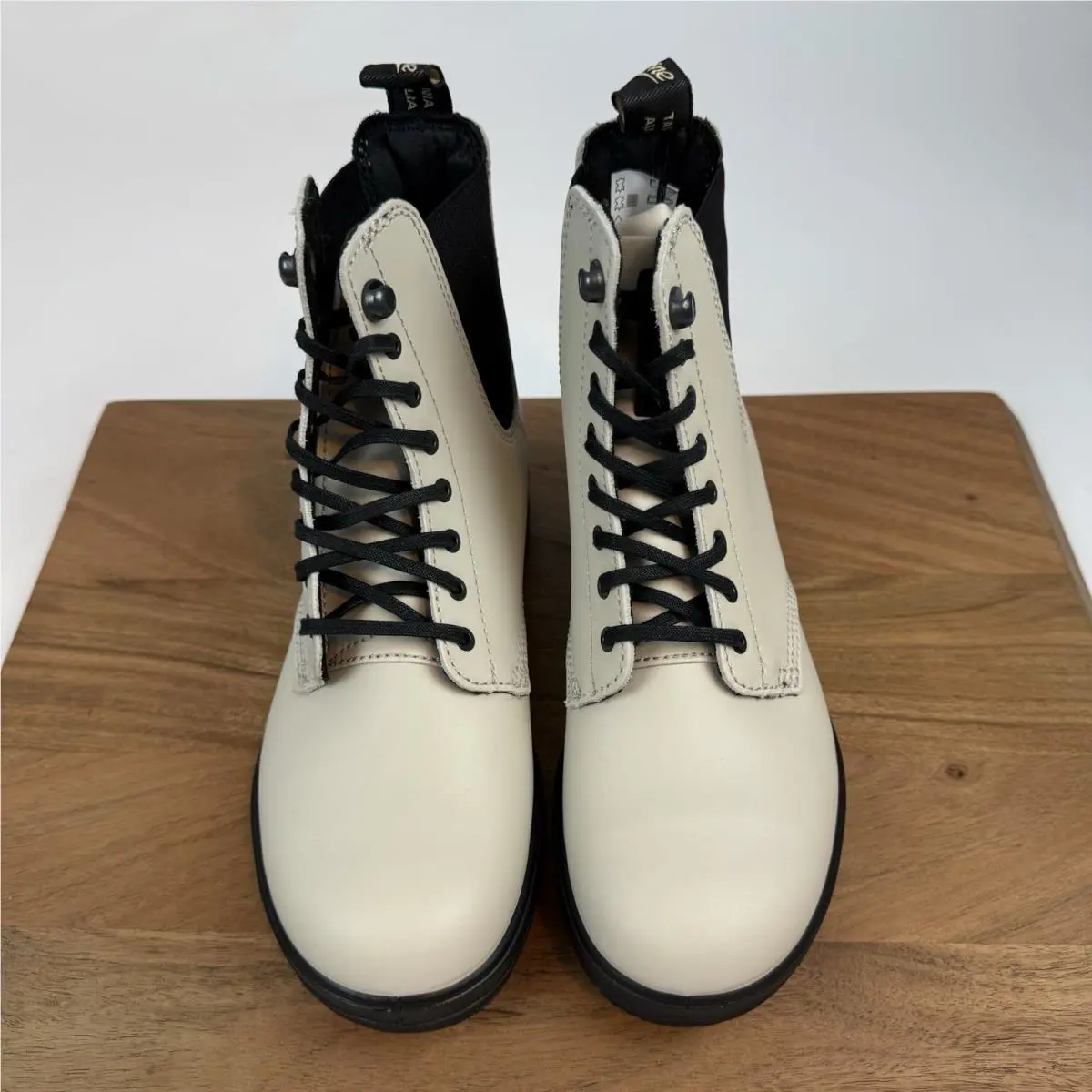 Blundstone shoes - Blundstone Original Lace Up Boots - 2324 - White (UPC: 8315991562287) 2