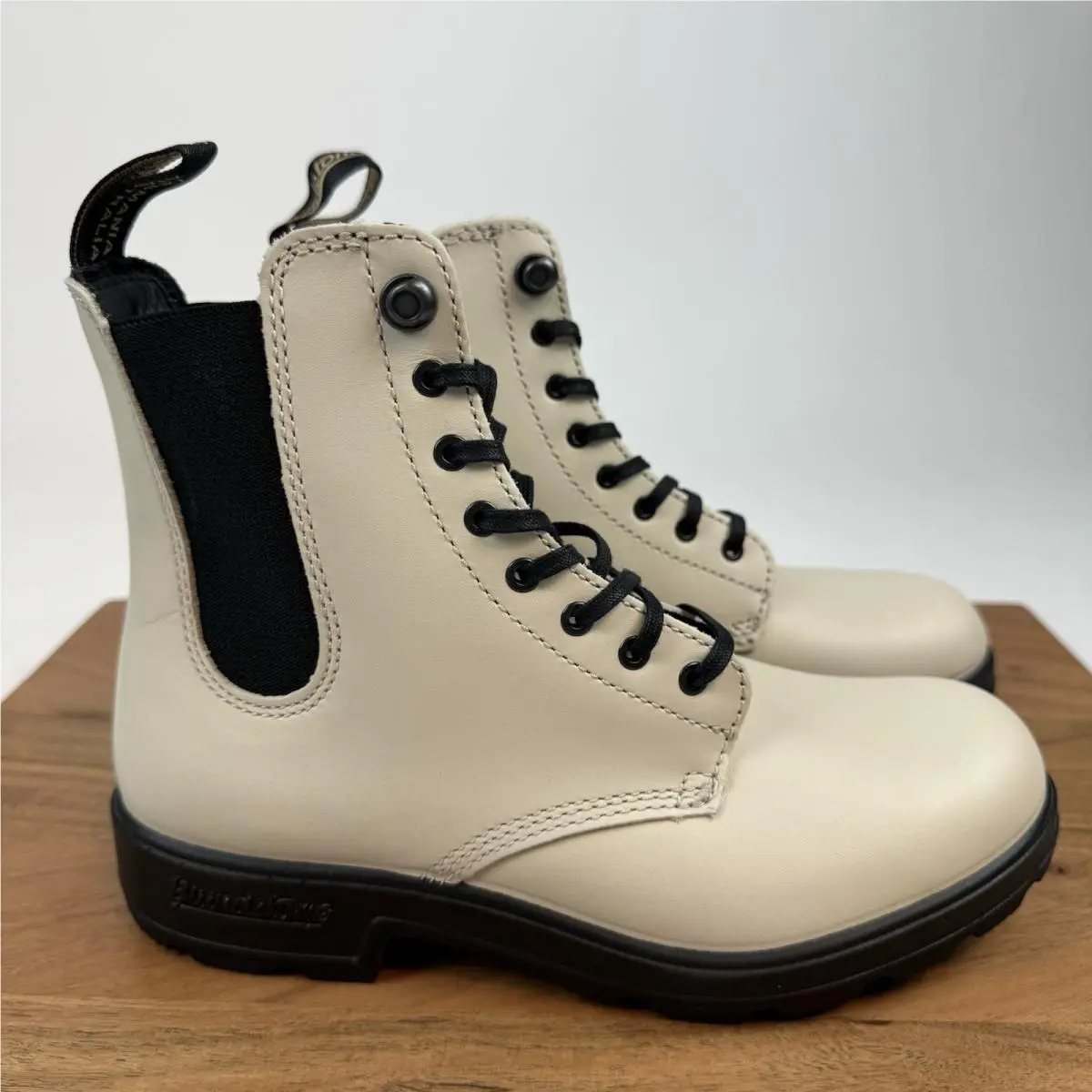 Womens Blundstone 2324 Elastic Leather Oat Ankle Boots Size 7 M - Beige