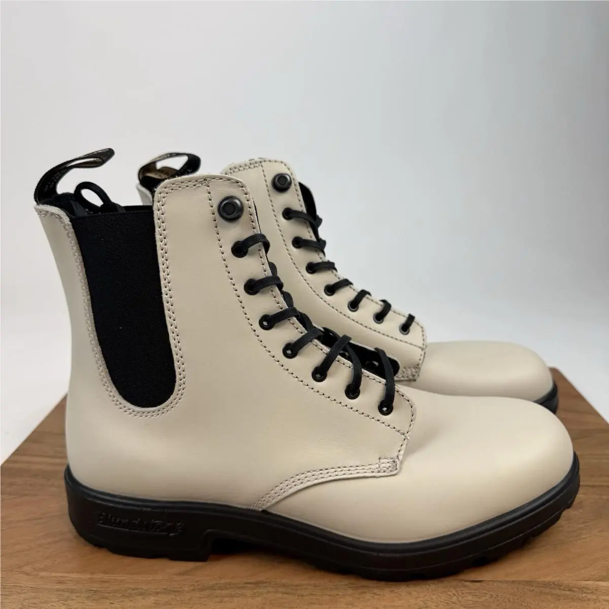 Womens Blundstone 2324 Elastic Leather Oat Ankle Boots Size 11 M - Beige