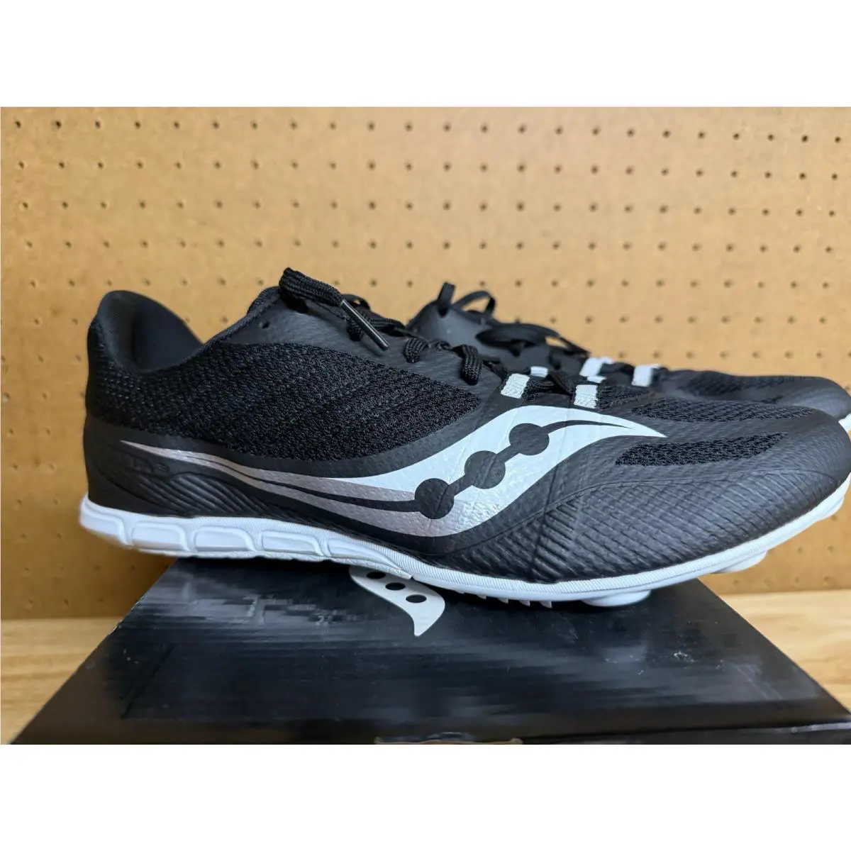 Saucony shoes - Saucony Vendetta - Vendetta - S29073-3 - Black, Main: Black (UPC: 044211364858) 0