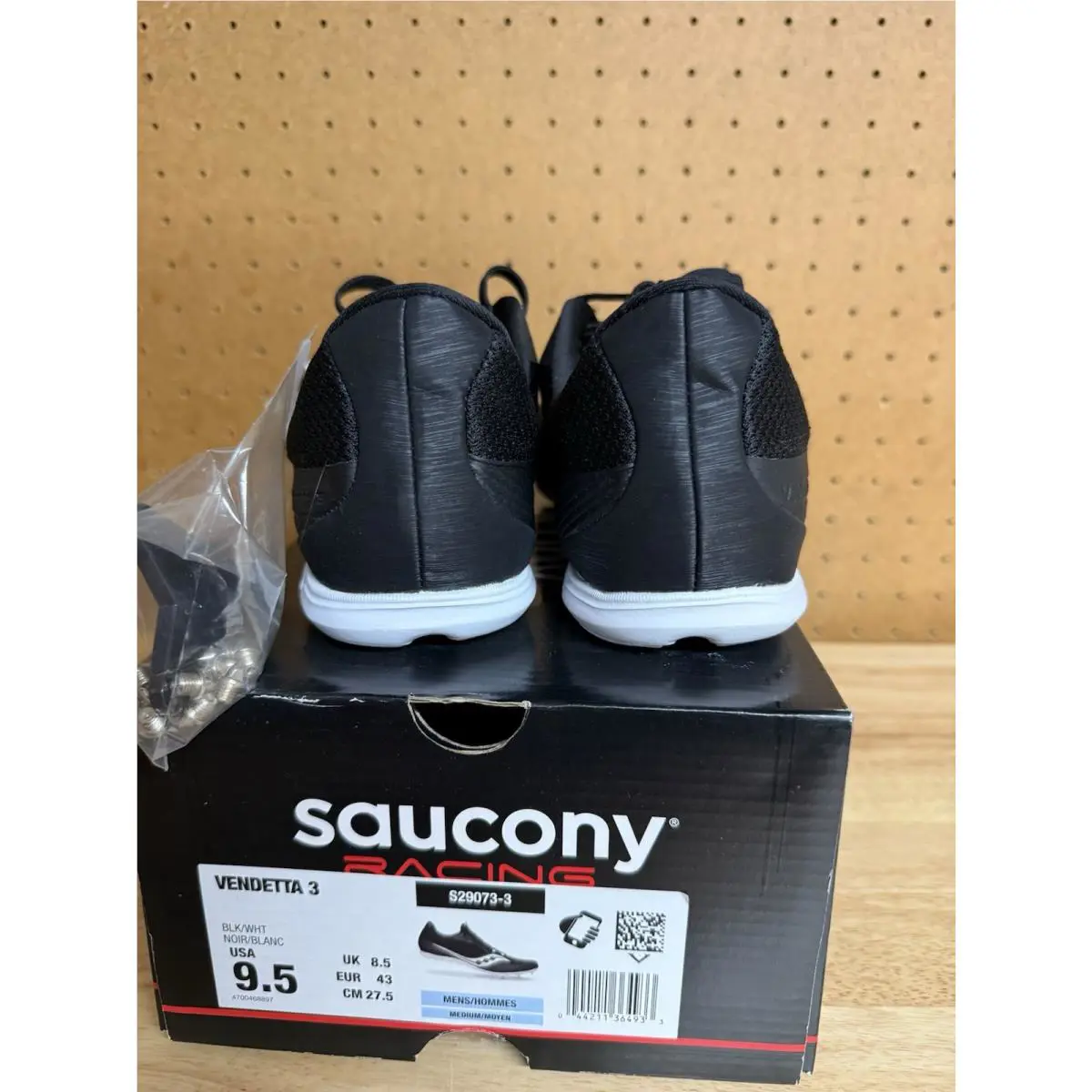 Saucony shoes - Saucony Vendetta - Vendetta - S29073-3 - Black, Main: Black (UPC: 044211364858) 2