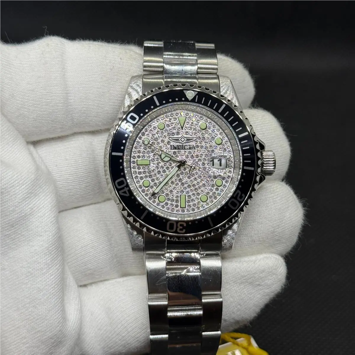 Invicta Pro Diver Mens Quartz Watch 40mm Austrian Pave Crystal Dial SS 50286