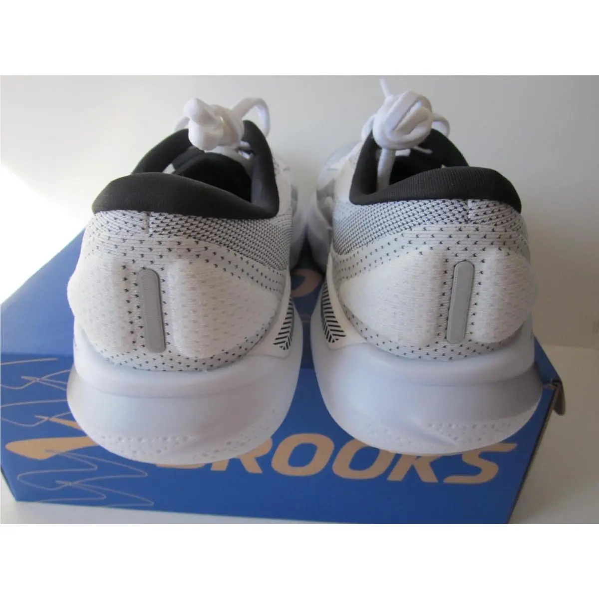 Brooks shoes - Brooks Adrenaline GTS 24 - Adrenaline GTS - White/Black/Pelican 2