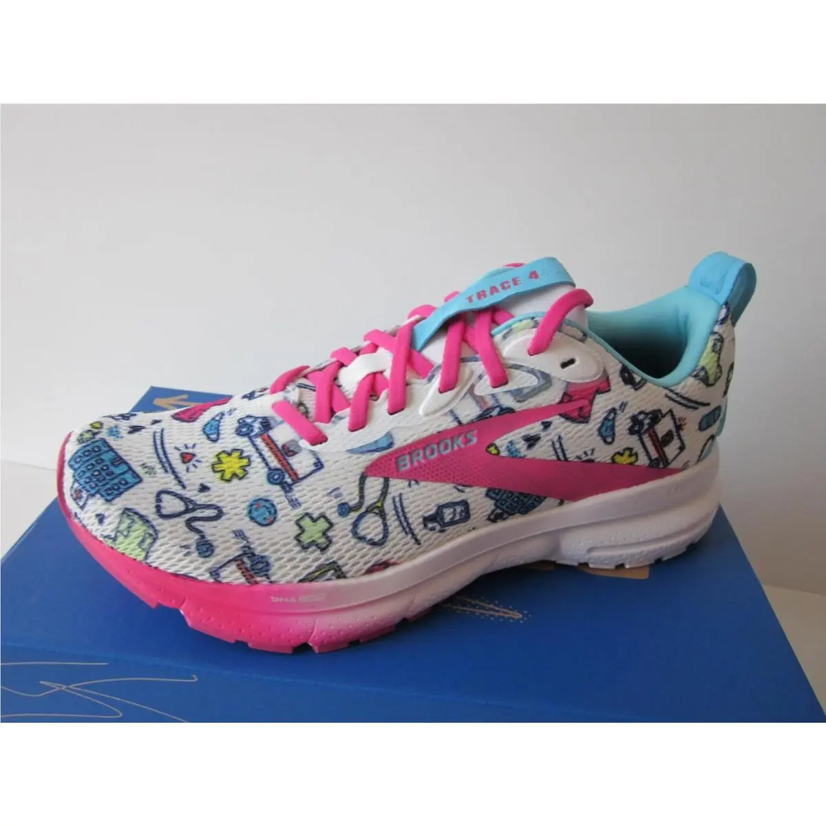 Brooks shoes - Brooks Trace 4 - Trace - White/Fuchsia/Blue 4