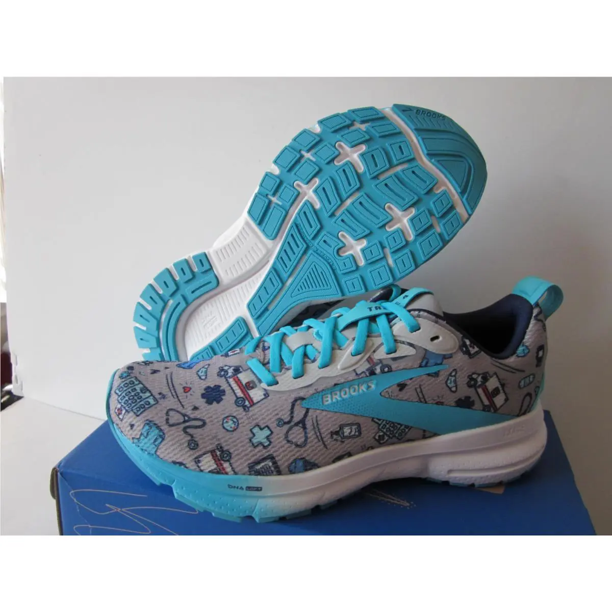 Brooks shoes - Brooks Trace 4 - Trace - Grey/Blue/Red 1