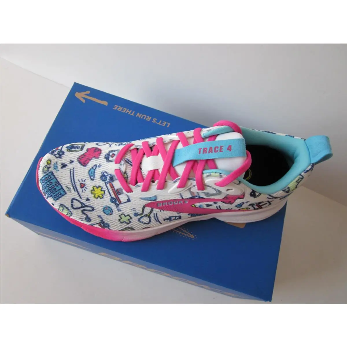 Brooks shoes - Brooks Trace 4 - Trace - White/Fuchsia/Blue 0