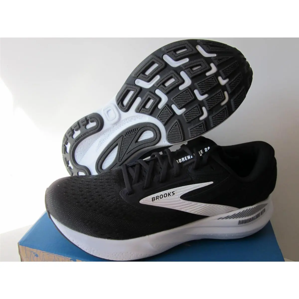 Brooks shoes - Brooks Adrenaline GTS 24 - Adrenaline GTS - Black 1