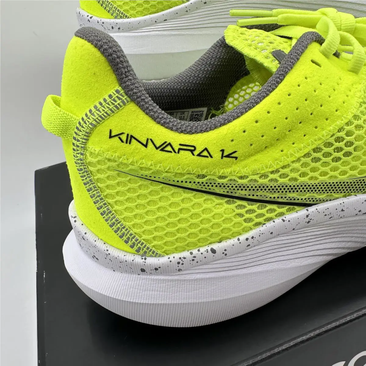 Saucony shoes - Saucony Kinvara 14 - Kinvara - Yellow 0