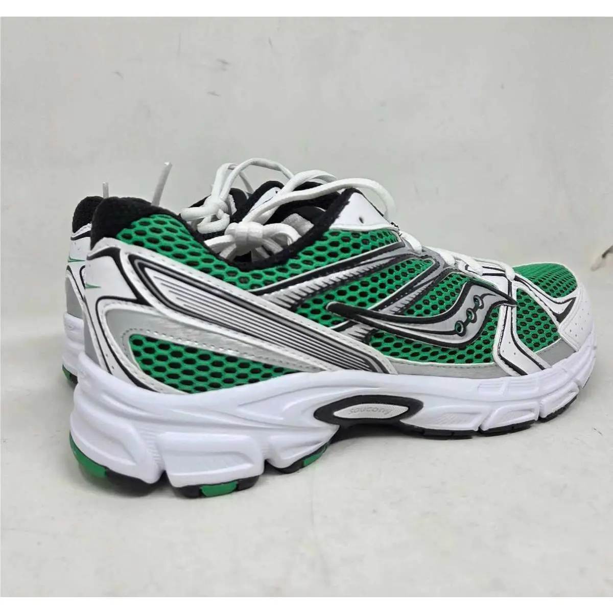 Saucony shoes - Green 3