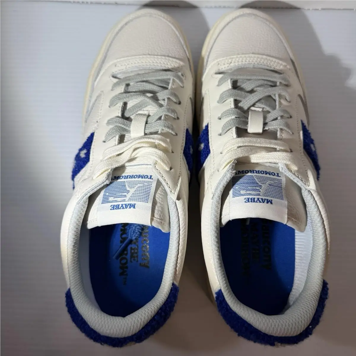 Saucony shoes - Saucony Jazz Court Maybe Tomorrow Varsity Shoes - S70682-4 - Off White / Blue (UPC: 195019639867) 5