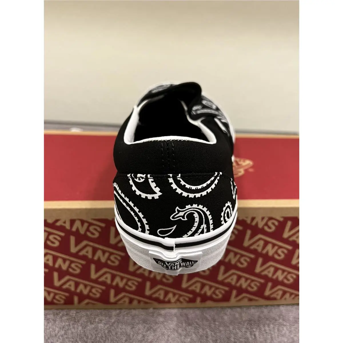 Vans shoes - Peace Paisley - Peace Paisley - Black 1