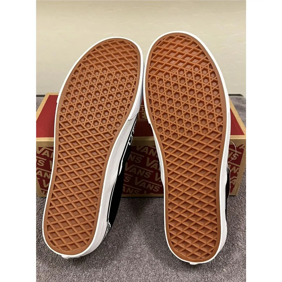 Vans shoes - Peace Paisley - Peace Paisley - Black 4