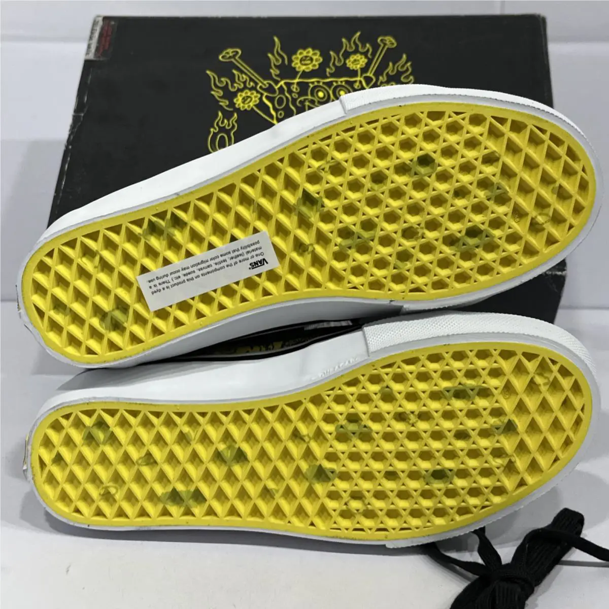 Vans shoes - Vans Sk8 Hi - (Spongebob) Gigliotti Black/Yellow 9